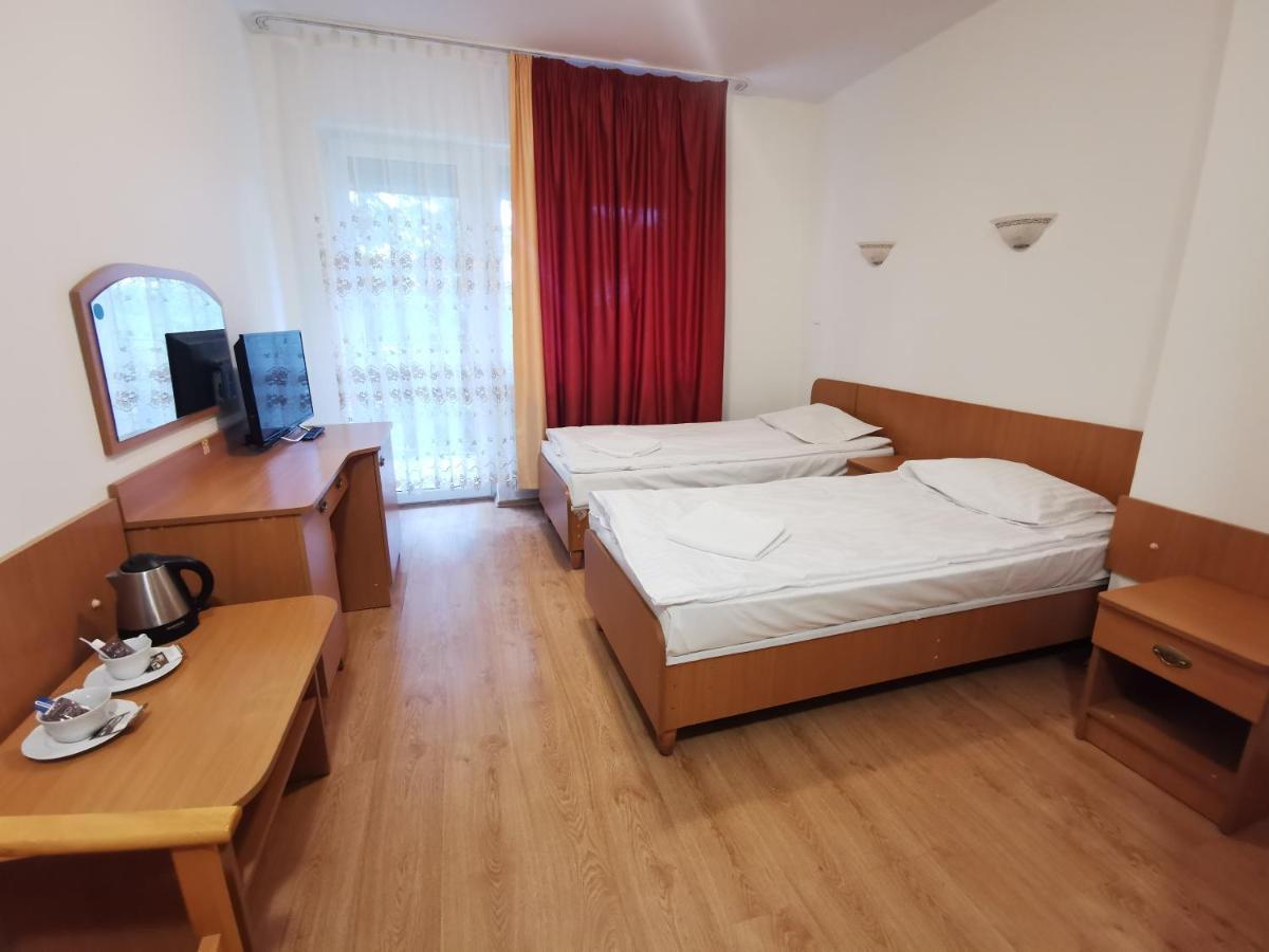 Podkowa Villa Police Eksteriør billede